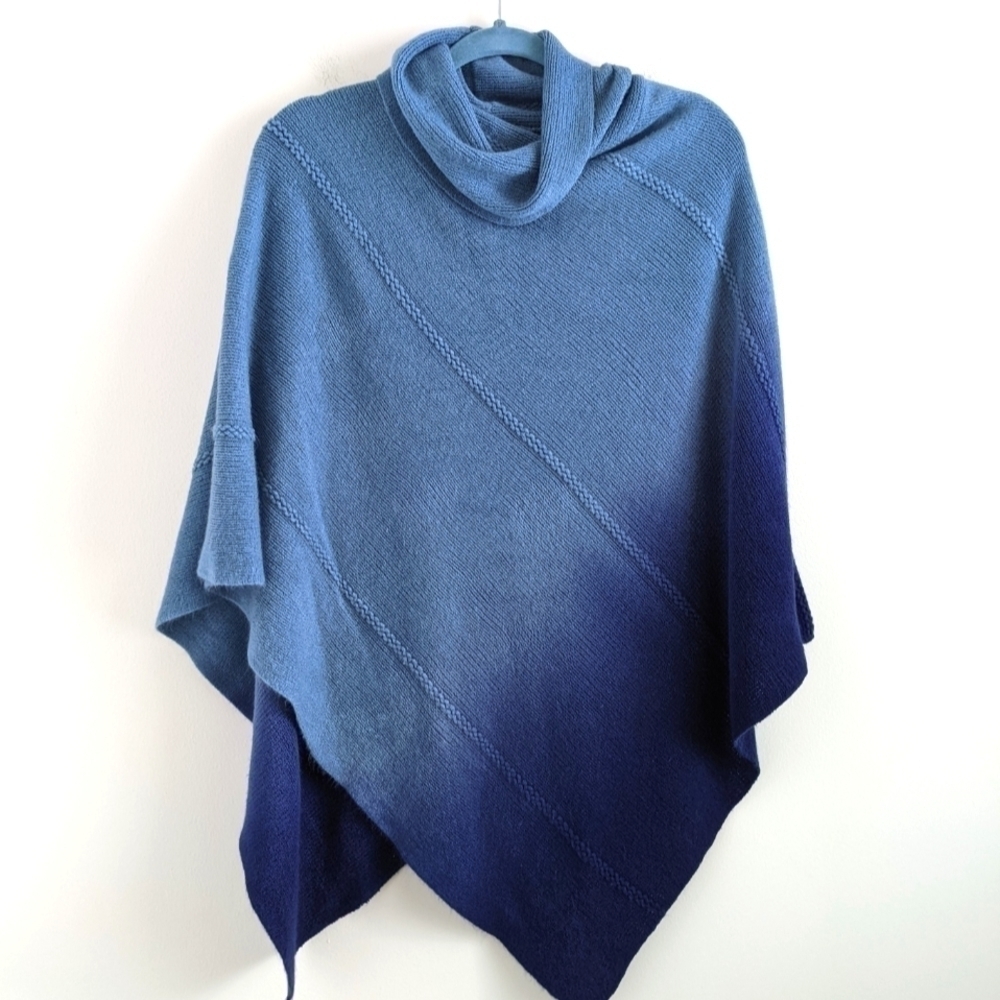 BIG Buddha Ombre Blue Fuzzy Poncho O/S